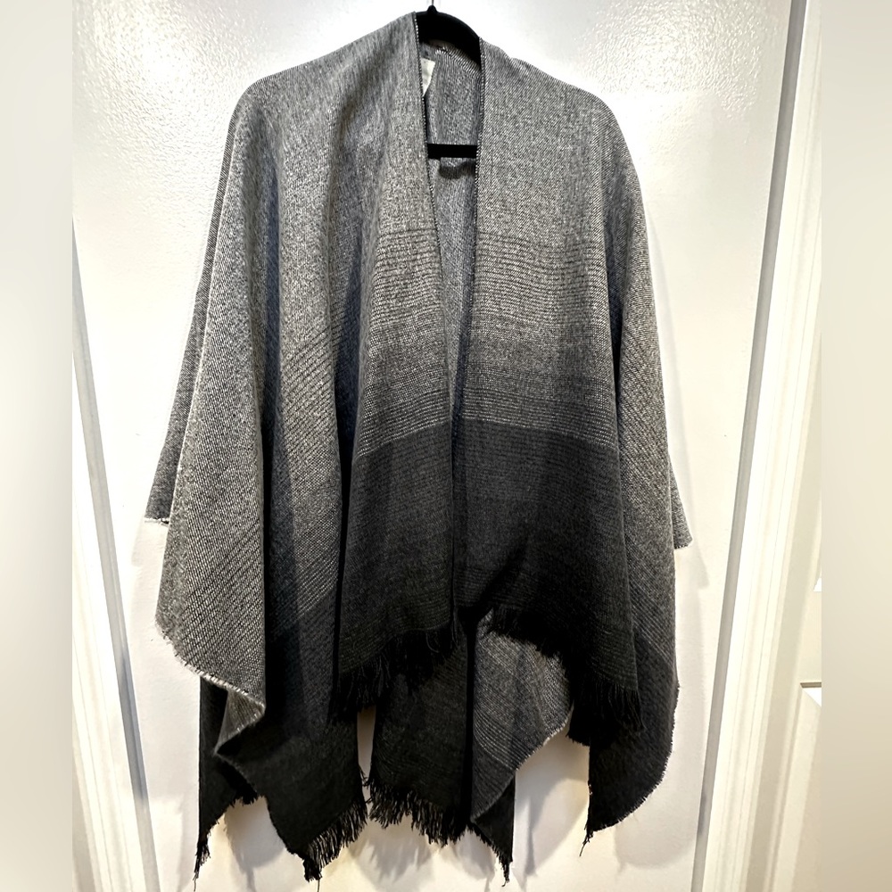 CALIA by Carrie Underwood  - Black & Grey Ombré Shawl Wrap - One Size